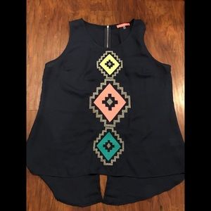 Lulumari Sleeveless Aztec Top